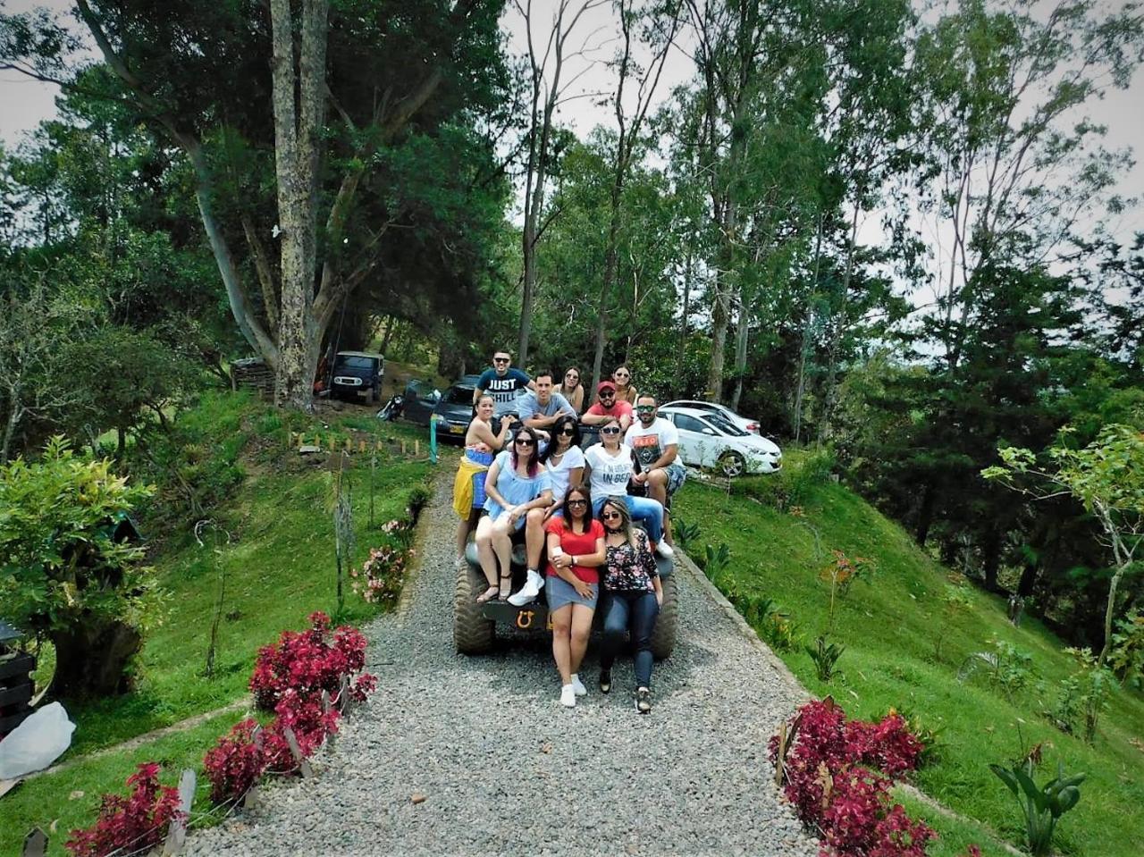 Bacoa Hostel Guatapé Екстериор снимка