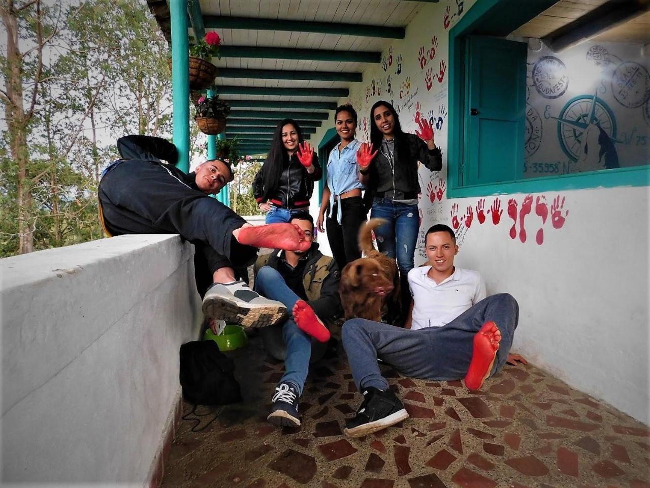 Bacoa Hostel Guatapé Екстериор снимка
